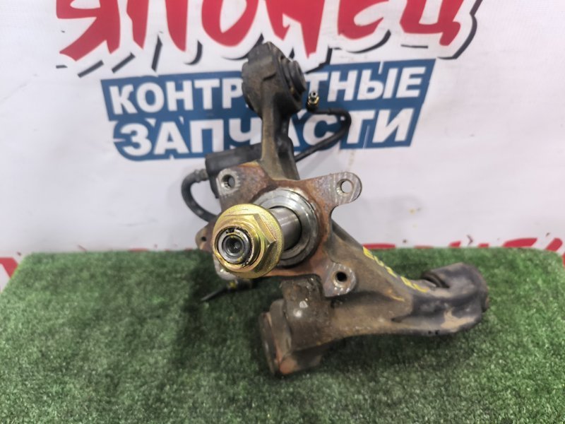 Цапфа HONDA CIVIC EU1 D15B задняя левая (б/у)