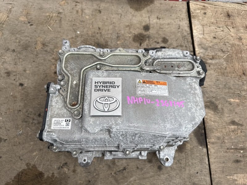 Инвертор TOYOTA AQUA NHP10 1NZ-FXE (б/у)