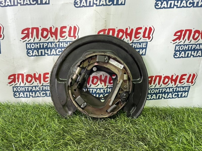 Механизм стояночного тормоза TOYOTA AVENSIS AZT255 1AZ-FSE задний правый (б/у)