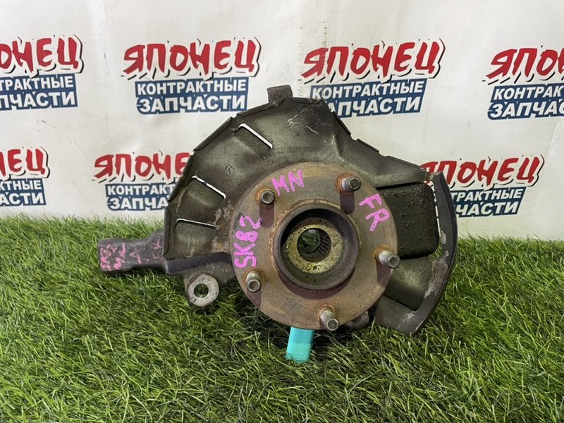 Ступица NISSAN VANETTE SK82MN F8 передняя правая (б/у)