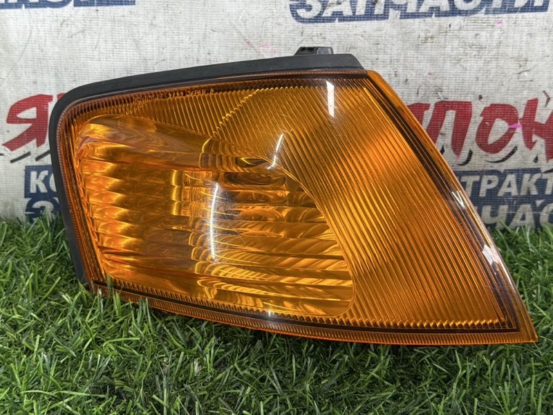 Габарит MAZDA FAMILIA VHNY11 QG18DE передний правый (б/у)