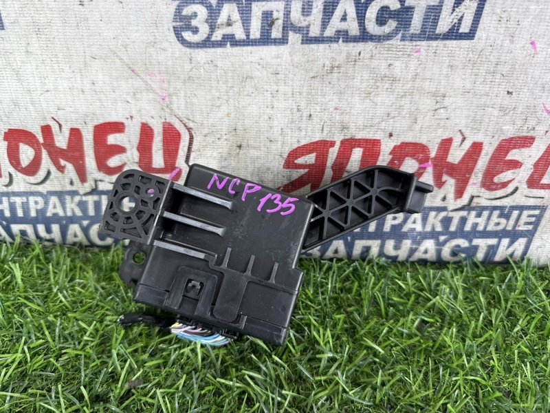 Блок управления кондиционером TOYOTA VITZ NSP135 1NR-FE (б/у)