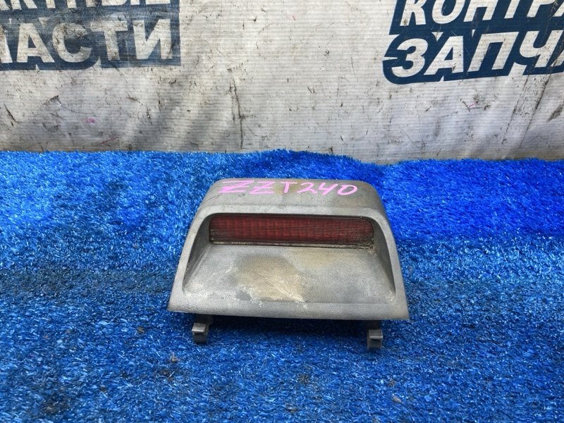 Стоп-сигнал в салоне TOYOTA ALLION ZZT240 1ZZ-FE (б/у)