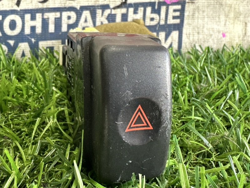 Кнопка аварийной сигнализации SUBARU LEGACY BH5 EJ20 (б/у)