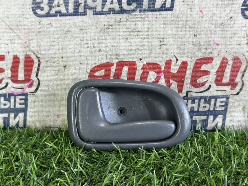 Ручка двери внутренняя TOYOTA LITE ACE KR42 7K-E передняя левая (б/у)