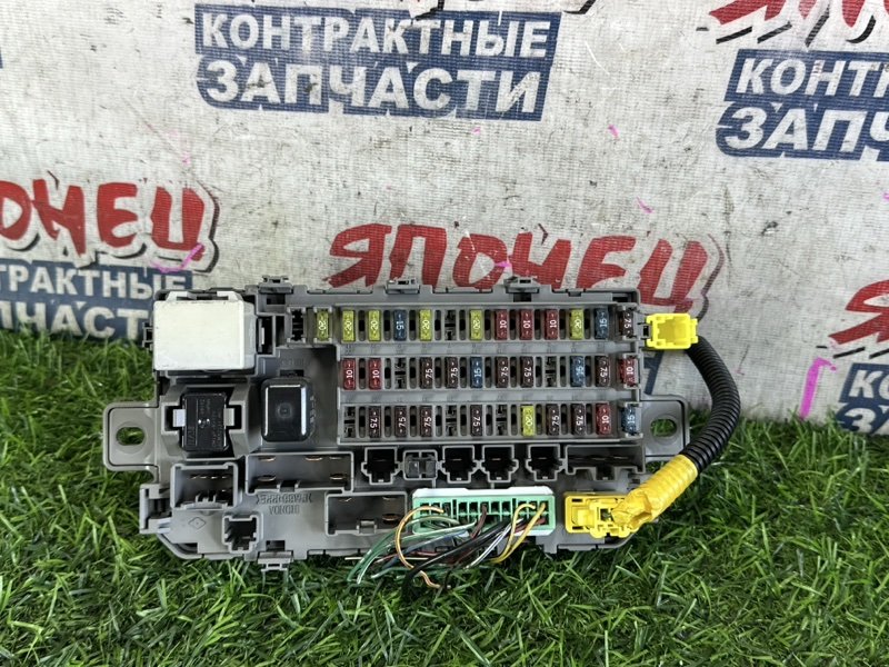 Блок предохранителей салона HONDA STEPWGN RF2 B20B (б/у)