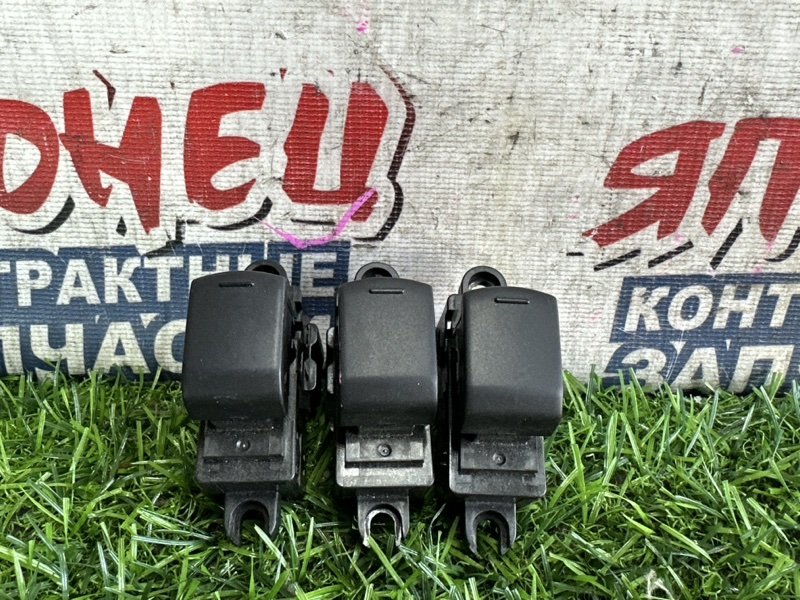 Кнопка стеклоподъемника NISSAN X-TRAIL NT31 MR20DE (б/у)