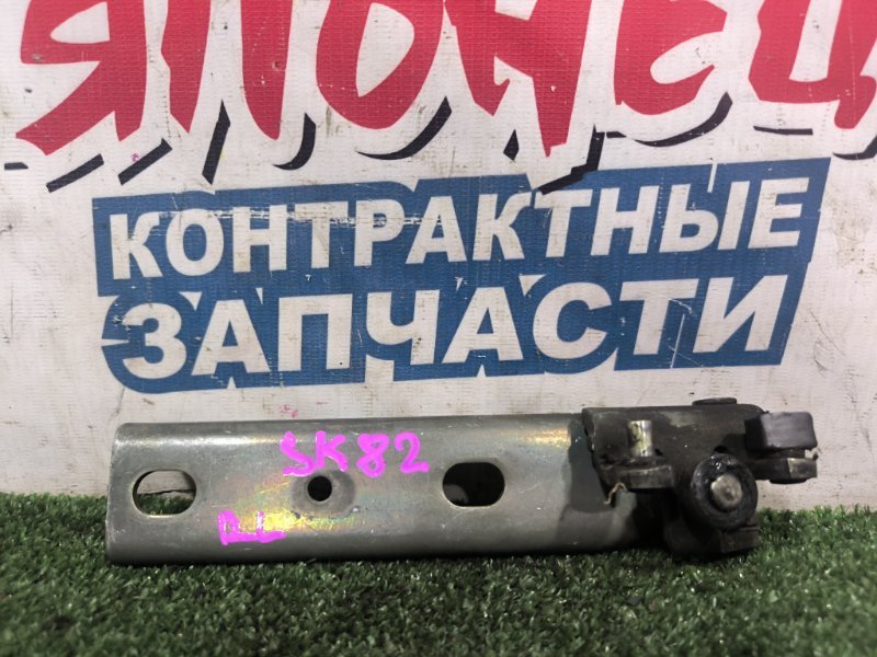 Ролик раздвижной двери NISSAN VANETTE SK82VN F8 задний левый (б/у)