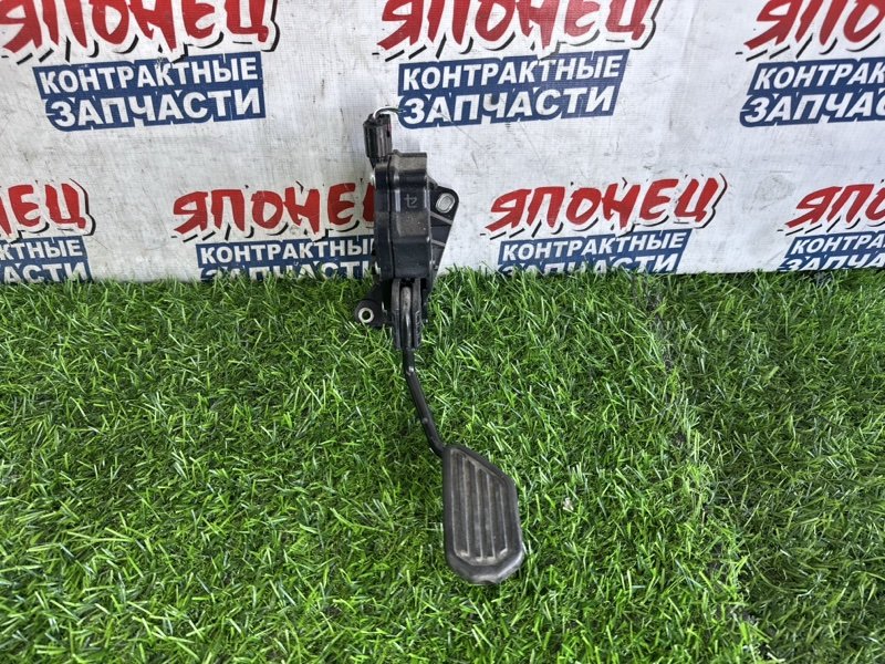 Педаль газа TOYOTA SPADE NCP145 1NZ-FE (б/у)