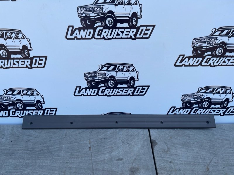 Накладка на порог TOYOTA LAND CRUISER PRADO KZJ95 1KZ-TE (б/у)