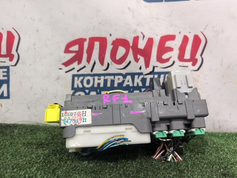Блок предохранителей салона HONDA STEPWGN RF1 B20B (б/у)