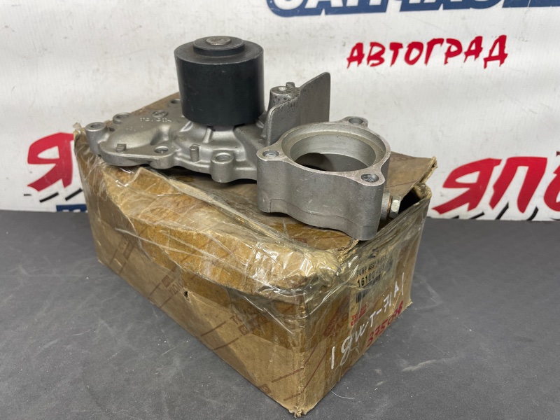 Помпа TOYOTA WINDOM VCV10 3VZ-FE