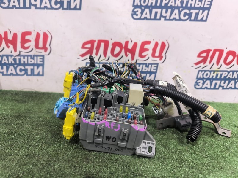 Блок предохранителей салона HONDA STEPWGN RF3 K20A (б/у)