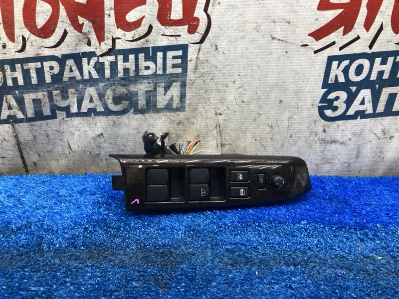 Блок упр. стеклоподъемниками NISSAN ELGRAND TE52 QR25DE 2010 передний правый (б/у)