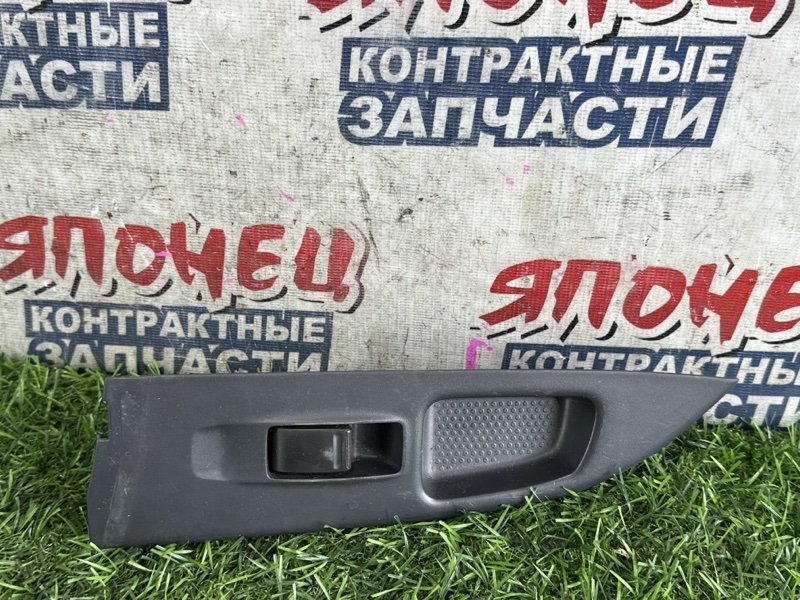 Кнопка стеклоподъемника MAZDA FAMILIA VHNY11 QG18DE передняя левая (б/у)