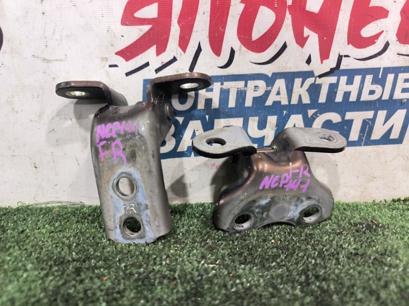 Петля двери TOYOTA SPADE NCP141 1NZ-FE передняя правая (б/у)