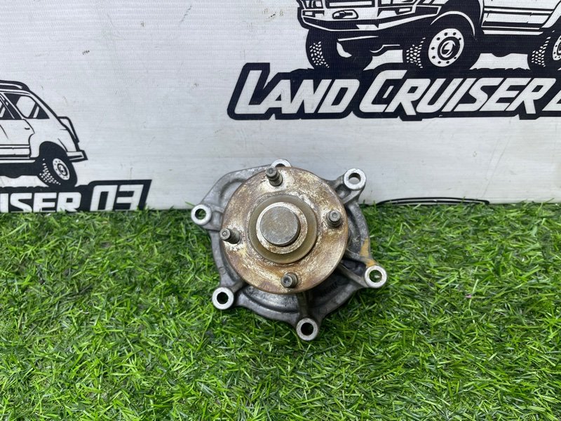 Помпа TOYOTA LAND CRUISER FZJ80 1FZ-FE (б/у)