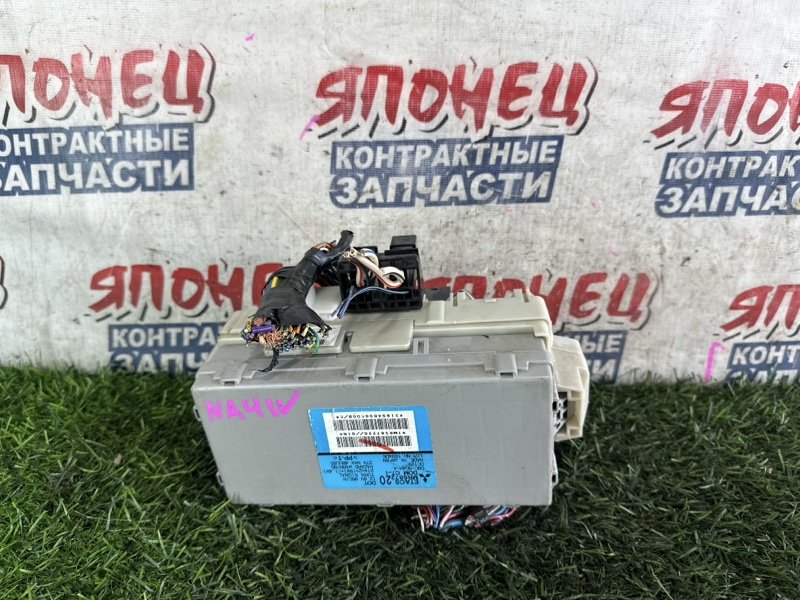 Блок предохранителей салона MITSUBISHI GRANDIS NA4W 4G69 (б/у)