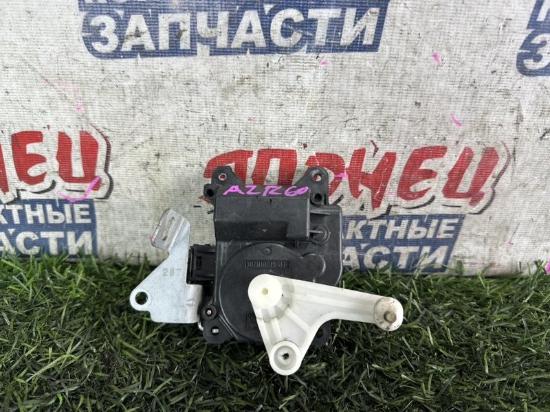 Сервопривод заслонок печки TOYOTA NOAH AZR60 1AZ-FSE (б/у)