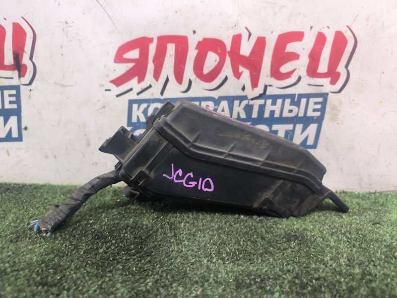 Блок предохранителей под капот TOYOTA PROGRES JCG10 1JZ-GE (б/у)