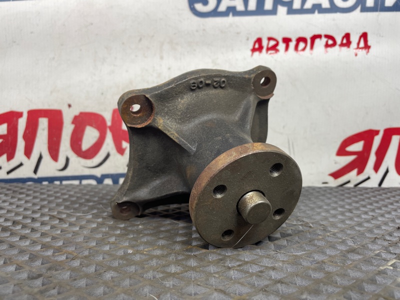 Помпа MITSUBISHI CANTER FE114 4D30
