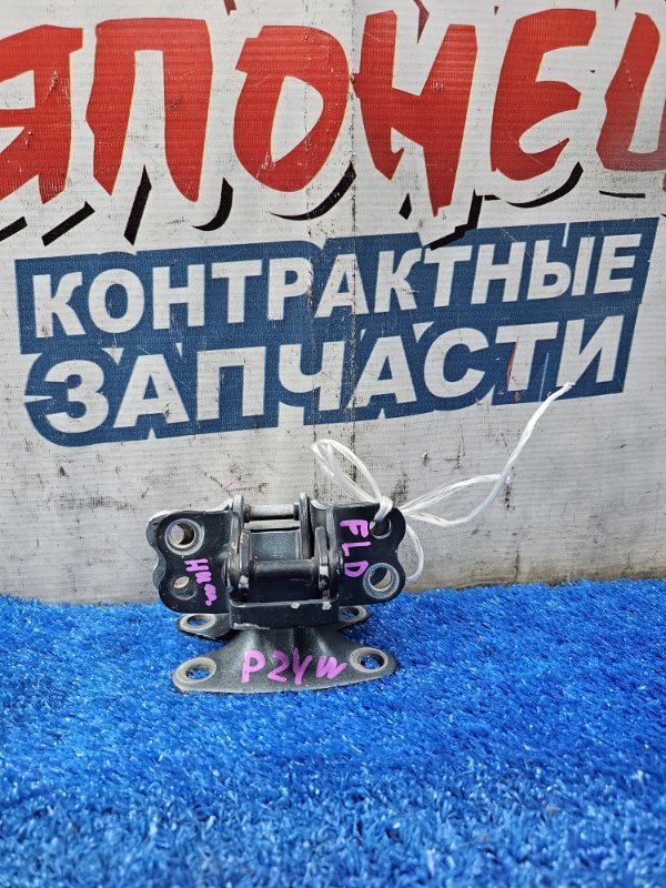 Петля двери MITSUBISHI DELICA P24W 4G64 передняя (б/у)