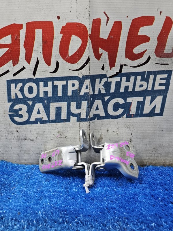Петля двери TOYOTA ALLION ZZT240 1ZZ-FE передняя правая (б/у)