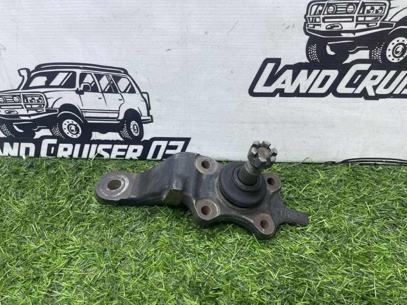 Шаровая опора TOYOTA LAND CRUISER PRADO KZJ95 1KZ-TE передняя правая (б/у)