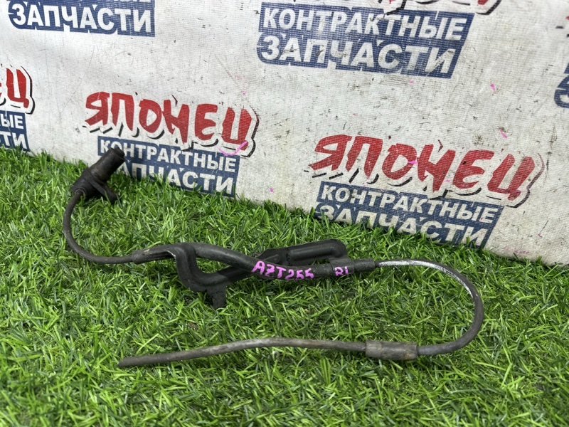 Датчик abs TOYOTA AVENSIS AZT255 1AZ-FSE задний левый (б/у)