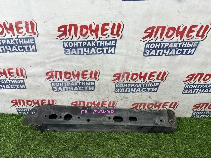 Балка продольная под двс TOYOTA PRIUS ZVW30 2ZR-FXE передняя правая (б/у)