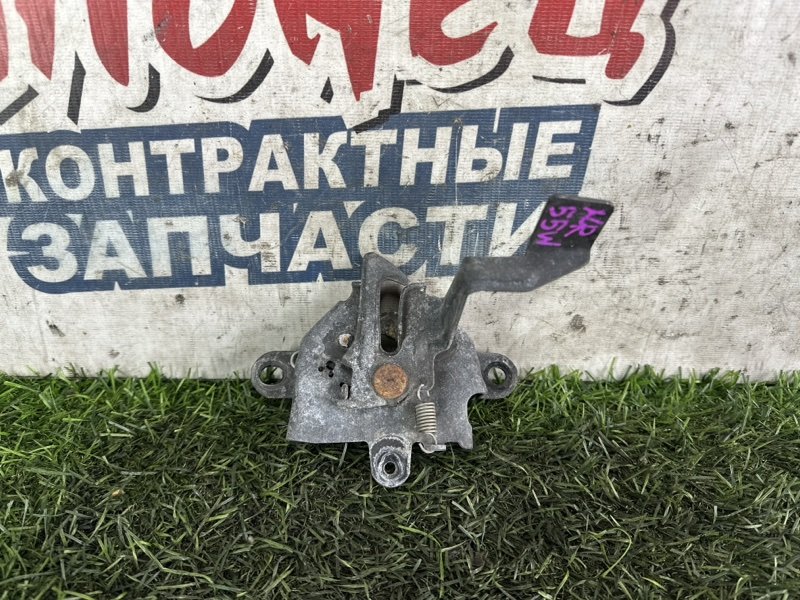 Замок капота TOYOTA ESTIMA ACR55 2AZ-FE (б/у)