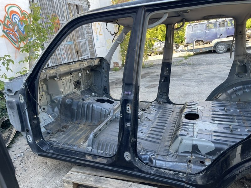 Стойка кузова TOYOTA LAND CRUISER FZJ80 1FZ-FE левая (б/у)