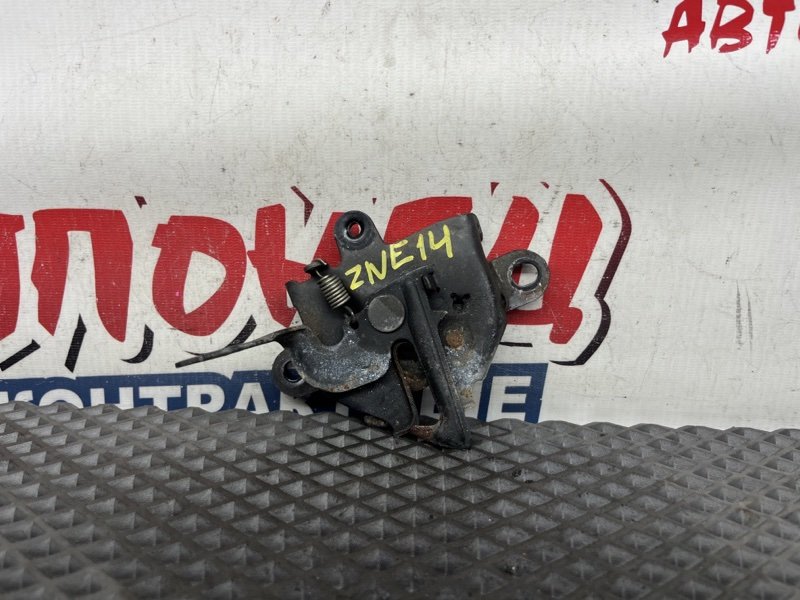 Замок капота TOYOTA WISH ZNE14 1ZZ-FE 2004 (б/у)