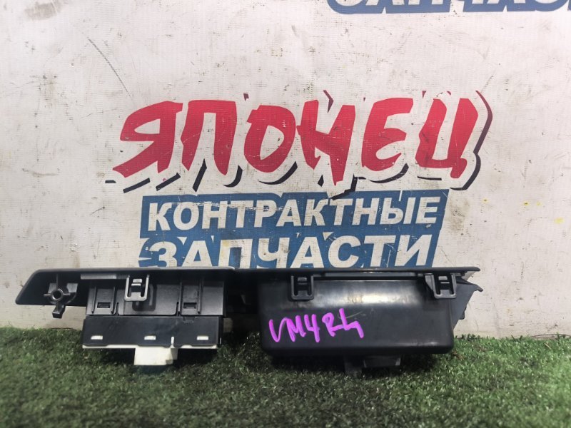 Кнопка стеклоподъемника SUBARU LEVORG VM4 FB16E задняя левая (б/у)