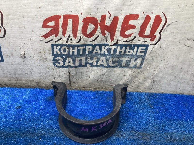 Кронштейн подвесного подшипника карданного вала NISSAN DIESEL MK36A J07E (б/у)