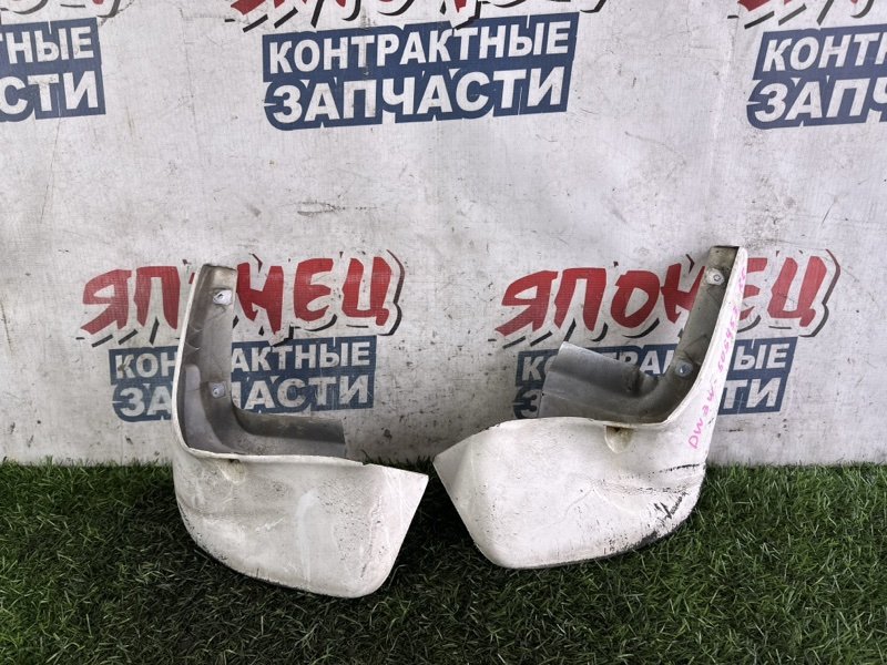 Брызговик MAZDA DEMIO DW3W B3 задний (б/у)