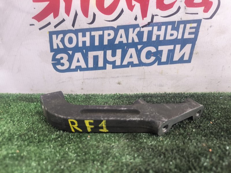 Кронштейн опоры двигателя HONDA STEPWGN RF1 B20B (б/у)