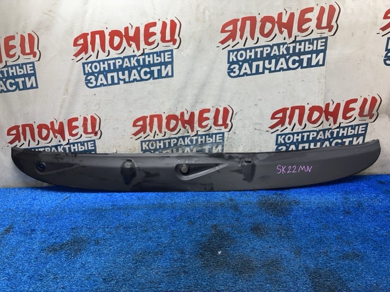 Решетка, жабо под дворники NISSAN VANETTE SK22MN R2 (б/у)