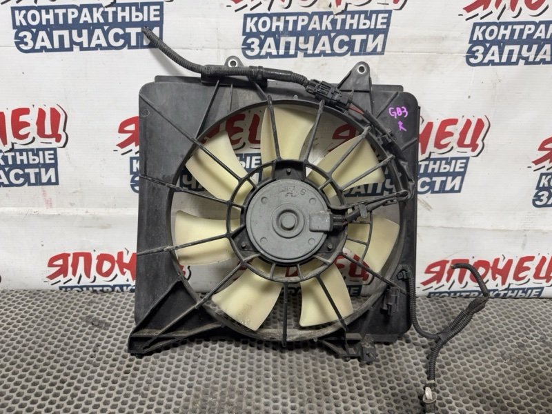 Диффузор радиатора HONDA FREED GB3 L15A 2010 правый (б/у)