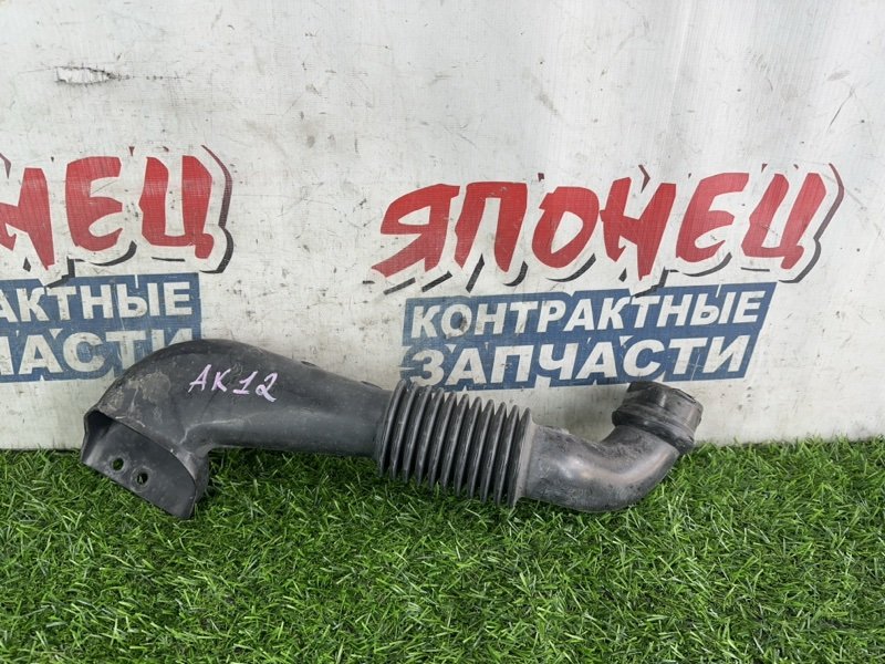 Воздухозаборник NISSAN MARCH AK12 CR12DE (б/у)
