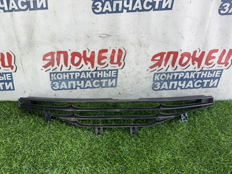 Решетка радиатора TOYOTA WISH ZGE20 2ZR-FAE (б/у)