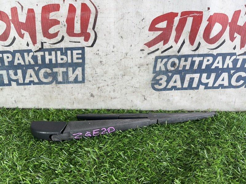 Дворник двери багажника TOYOTA WISH ZGE20 2ZR-FAE (б/у)