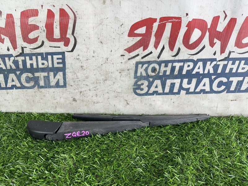 Дворник двери багажника TOYOTA WISH ZGE20 2ZR-FAE (б/у)