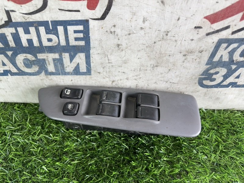 Блок упр. стеклоподъемниками NISSAN AVENIR PW11 SR20DE передний правый (б/у)