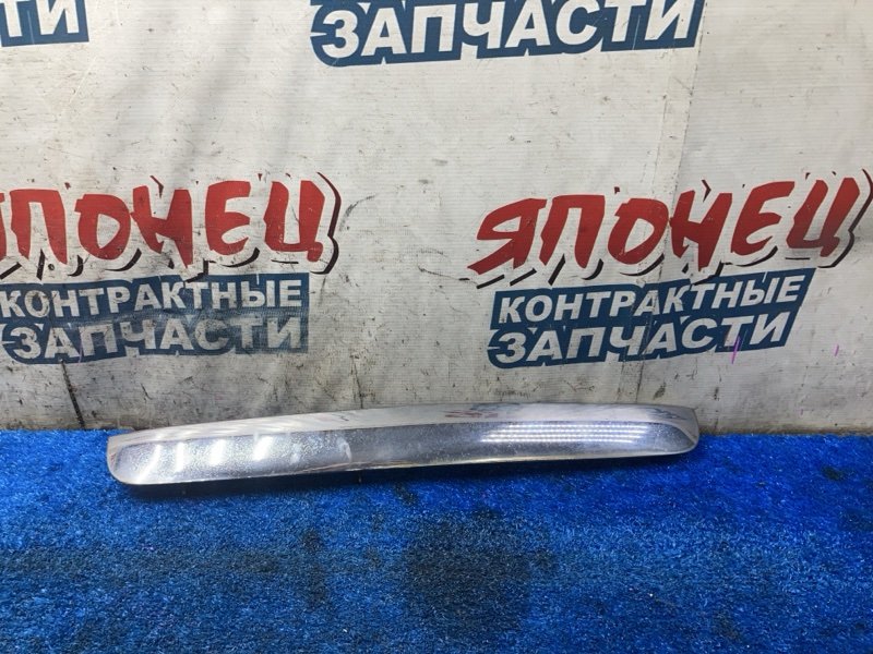 Накладка двери багажника NISSAN VANETTE SKP2MN L8 (б/у)