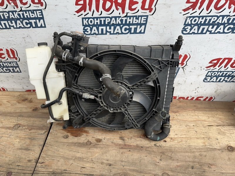 Радиатор охлаждения двигателя NISSAN NOTE E12 HR12DDR (б/у)