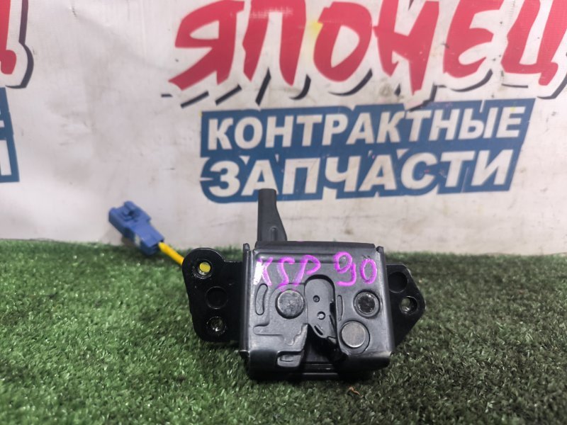 Замок багажника TOYOTA VITZ KSP90 1KR-FE (б/у)