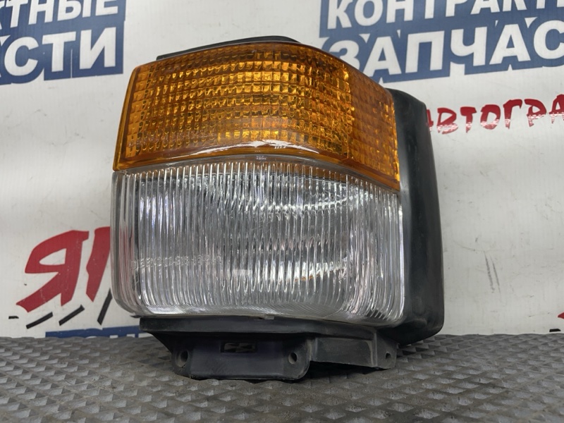 Габарит NISSAN DIESEL CG520WZ передний левый