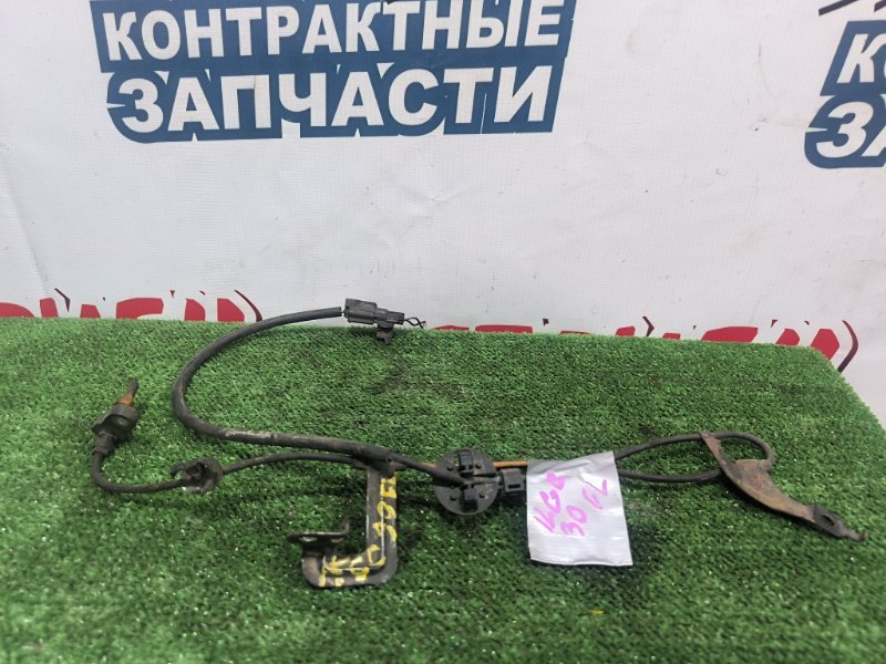 Датчик abs TOYOTA PASSO KGC30 1KR-FE передний левый (б/у)
