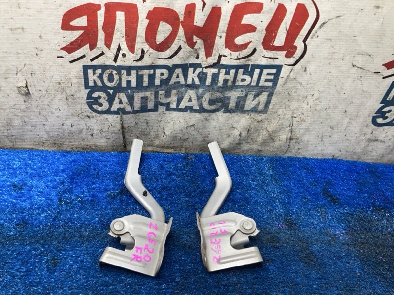 Петля капота TOYOTA WISH ZGE20 2ZR-FAE (б/у)